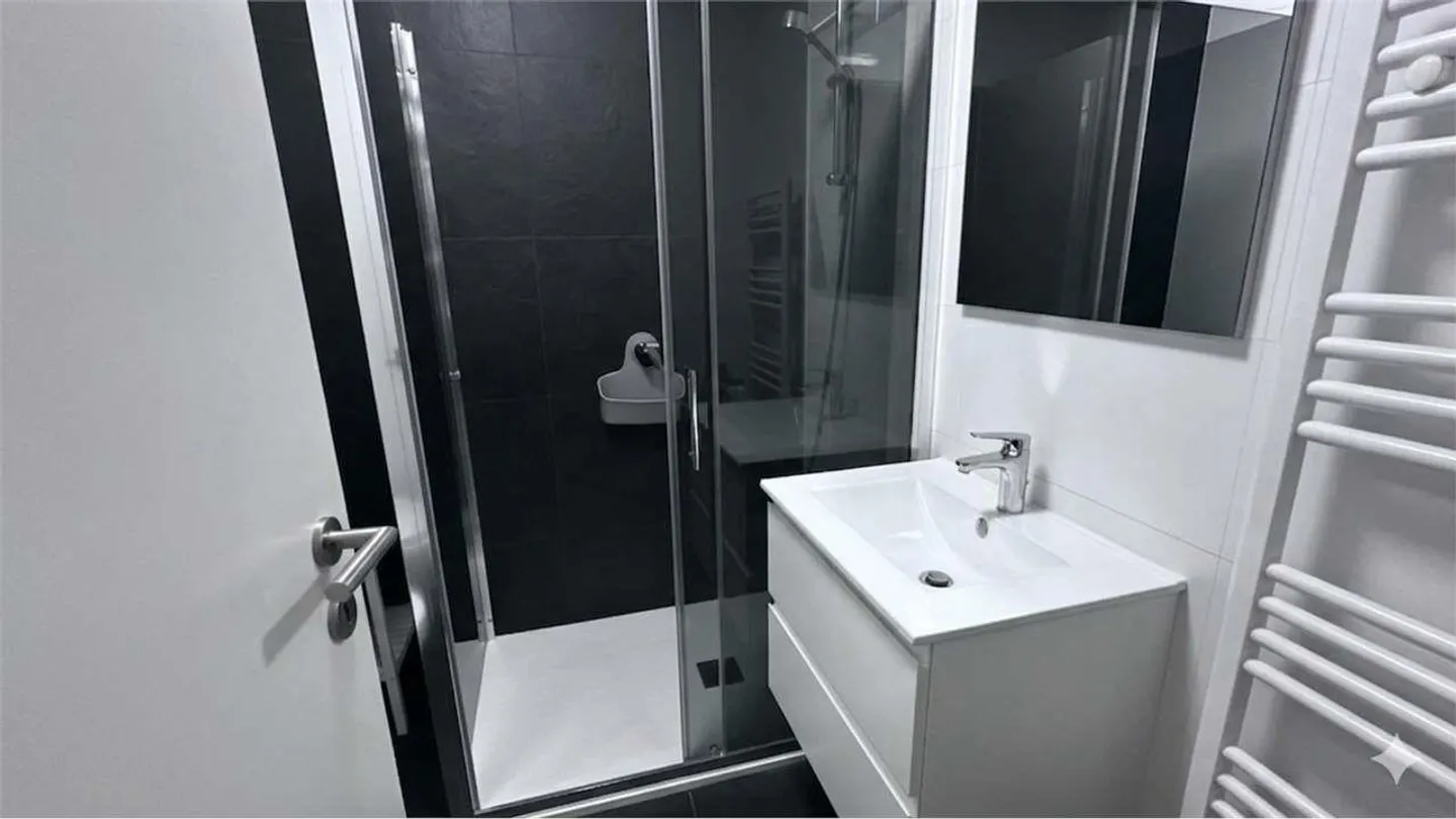 Appartamento luminoso con grande terrazzo - Foto 4 di 6