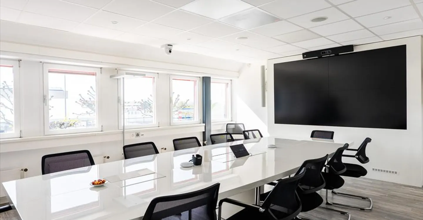 73m² Office - Ideally Located in Gland - Photo 5 of 10