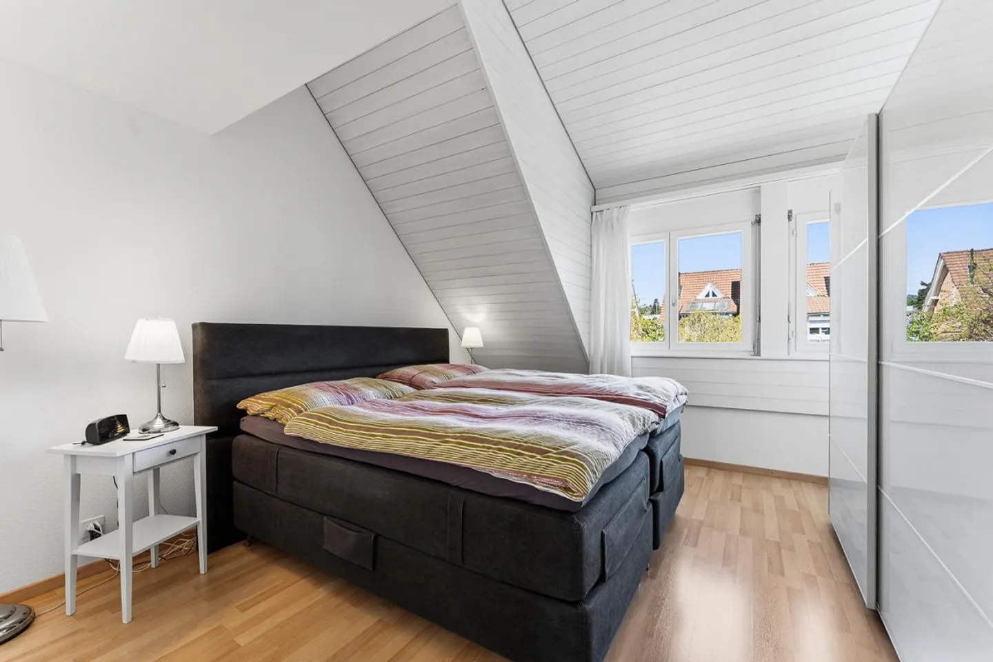 5.5 CHAMBRES REFH MAISON D'ANGLE EN DROIT DE CONSTRUCTION AVEC APPARTEMENT D'INVITÉ À TRÈS SCH - Photo 14 sur 25