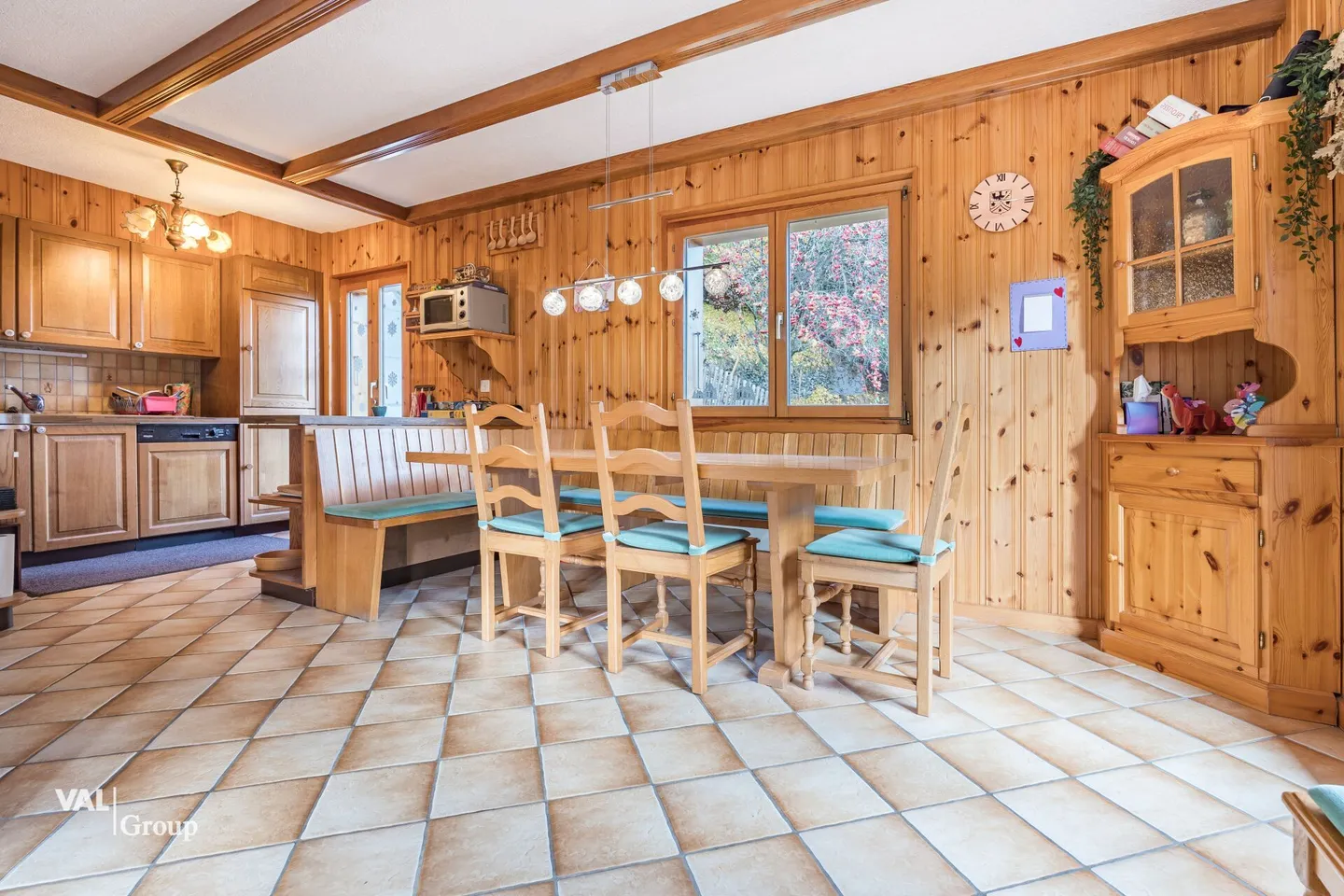 Charming chalet in the Val d'Hérens - Photo 6 of 21