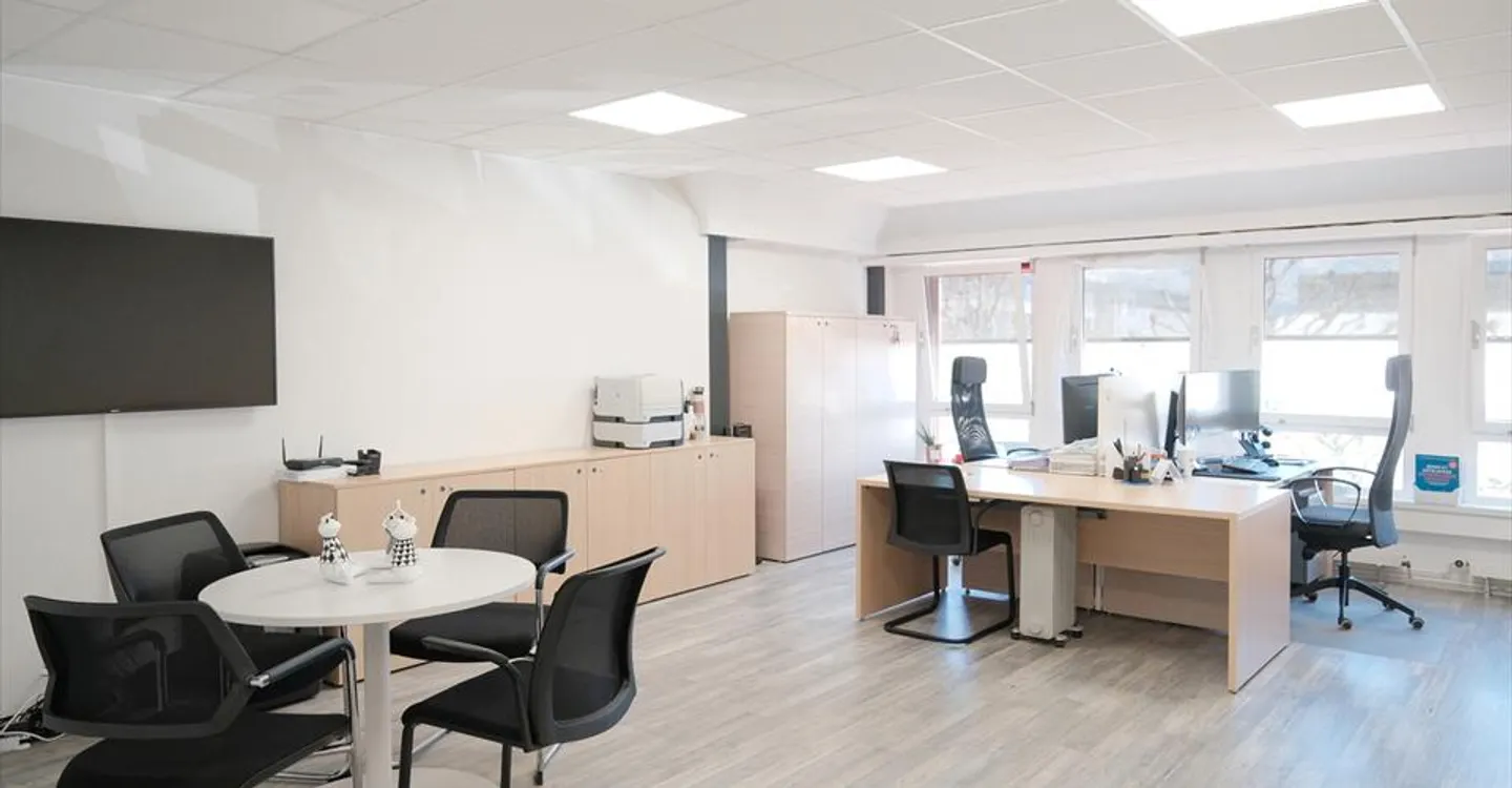 73m² Office - Ideally Located in Gland - Photo 10 of 10