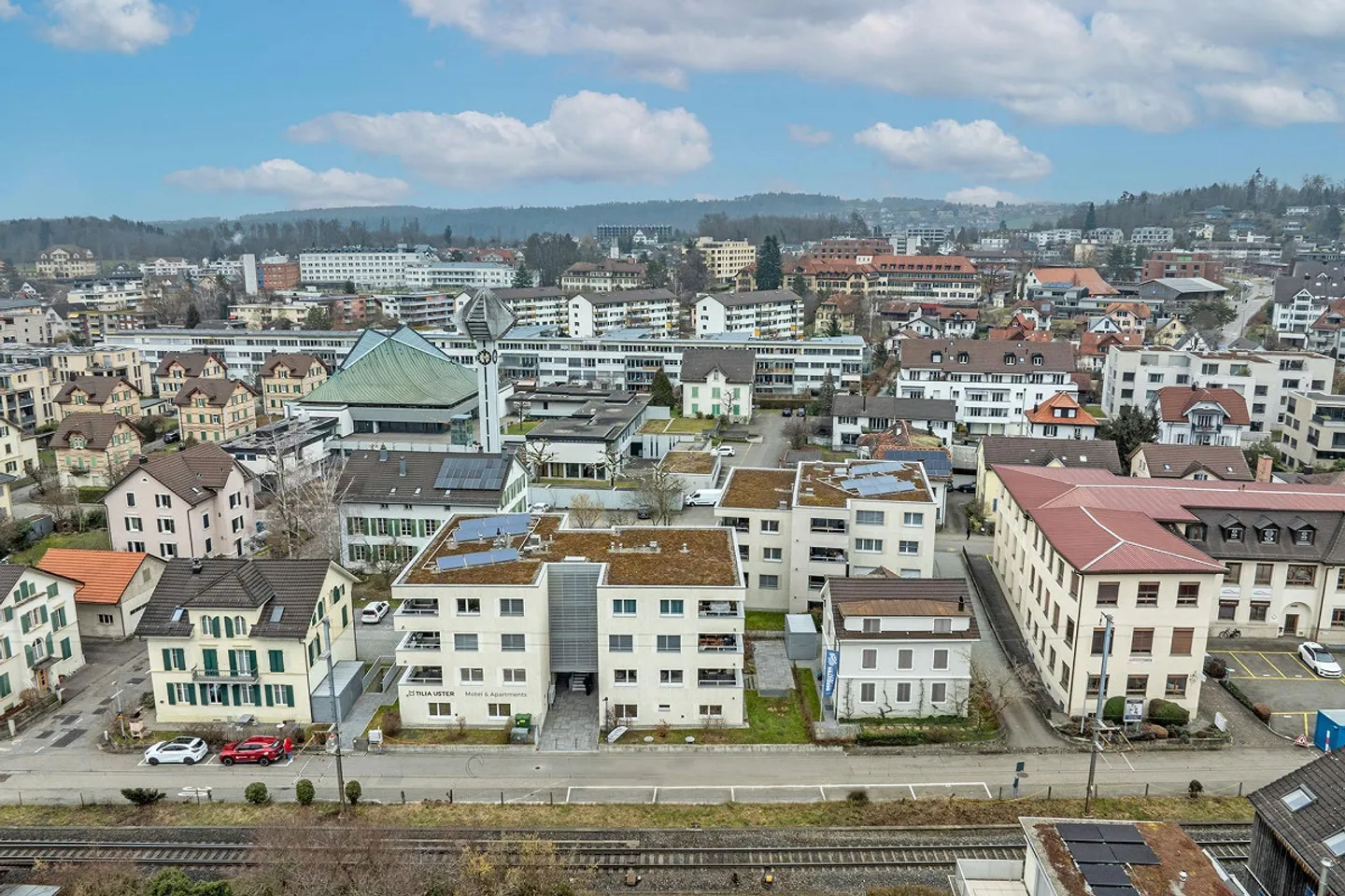 Vente en paquet : maison d'appartement indépendante et hôtel avec un rendement de 5 % - Photo 1 sur 5