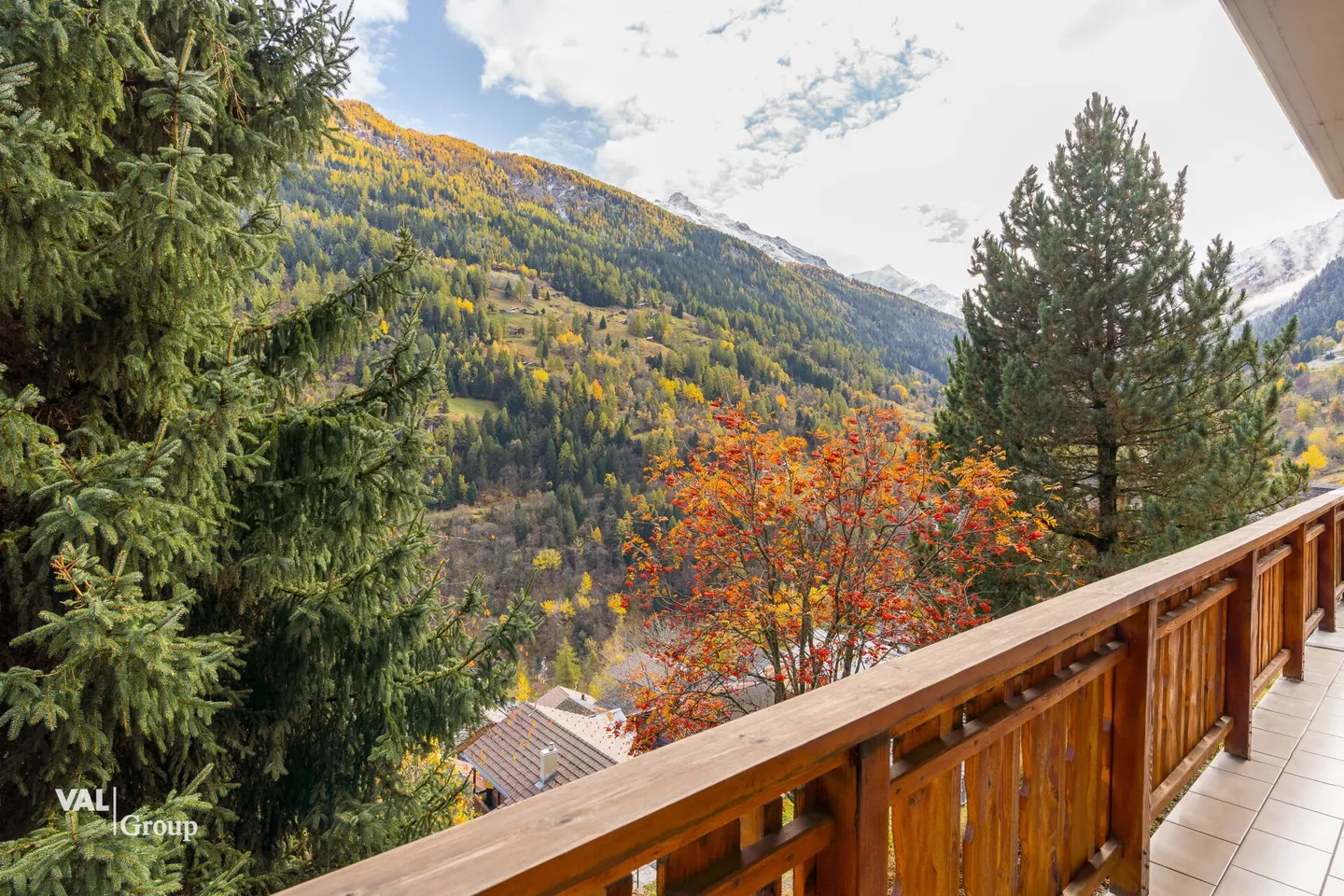 Charming chalet in the Val d'Hérens - Photo 8 of 21