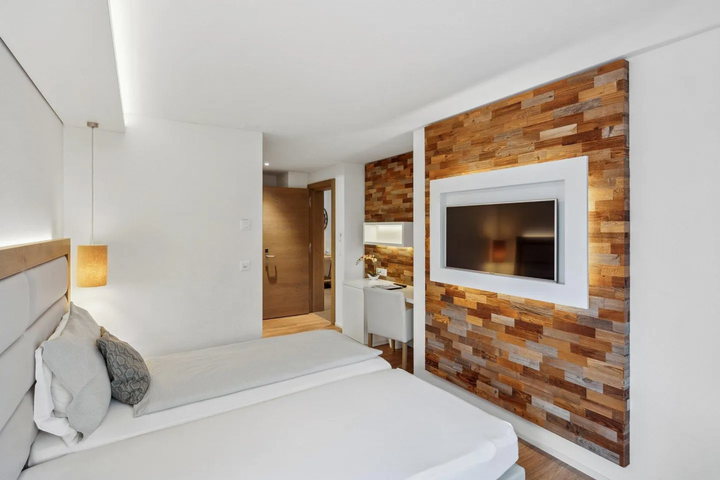 Vente en paquet : maison d'appartement indépendante et hôtel avec un rendement de 5 % - Photo 3 sur 5