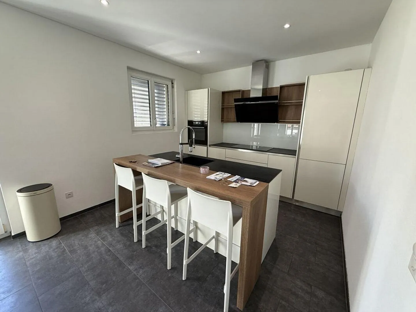 Casa di 6 locali con giardino e piscina | 6-Zimmer-Einfamilienhaus ... - Foto 3 di 9