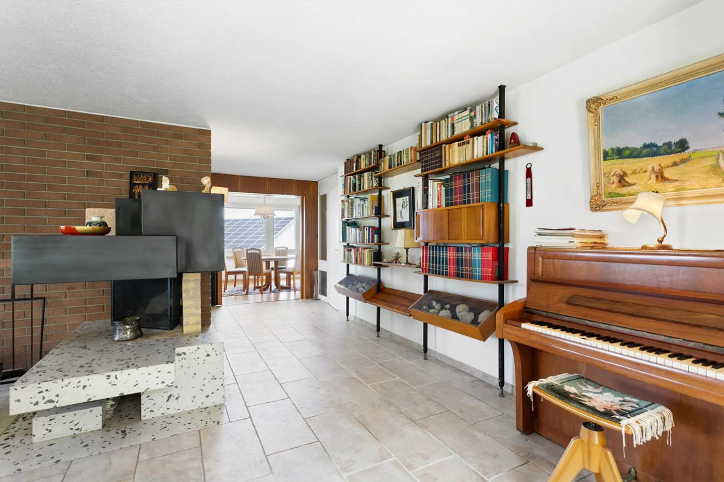 Oasi con vista sul lago – Architettura senza tempo e paradiso familiare verde - Foto 3 di 9