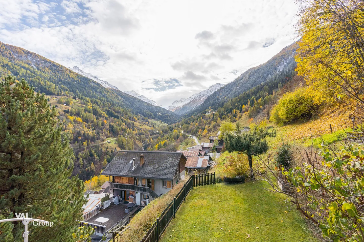 Charming chalet in the Val d'Hérens - Photo 14 of 21