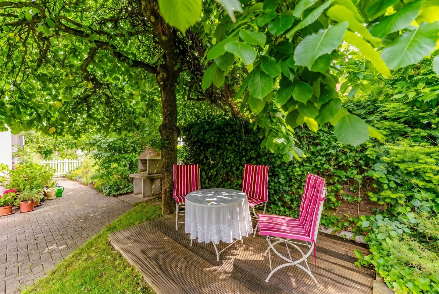 Spacious Family Home to Fall in Love With in a Central Location - Photo 18 of 19