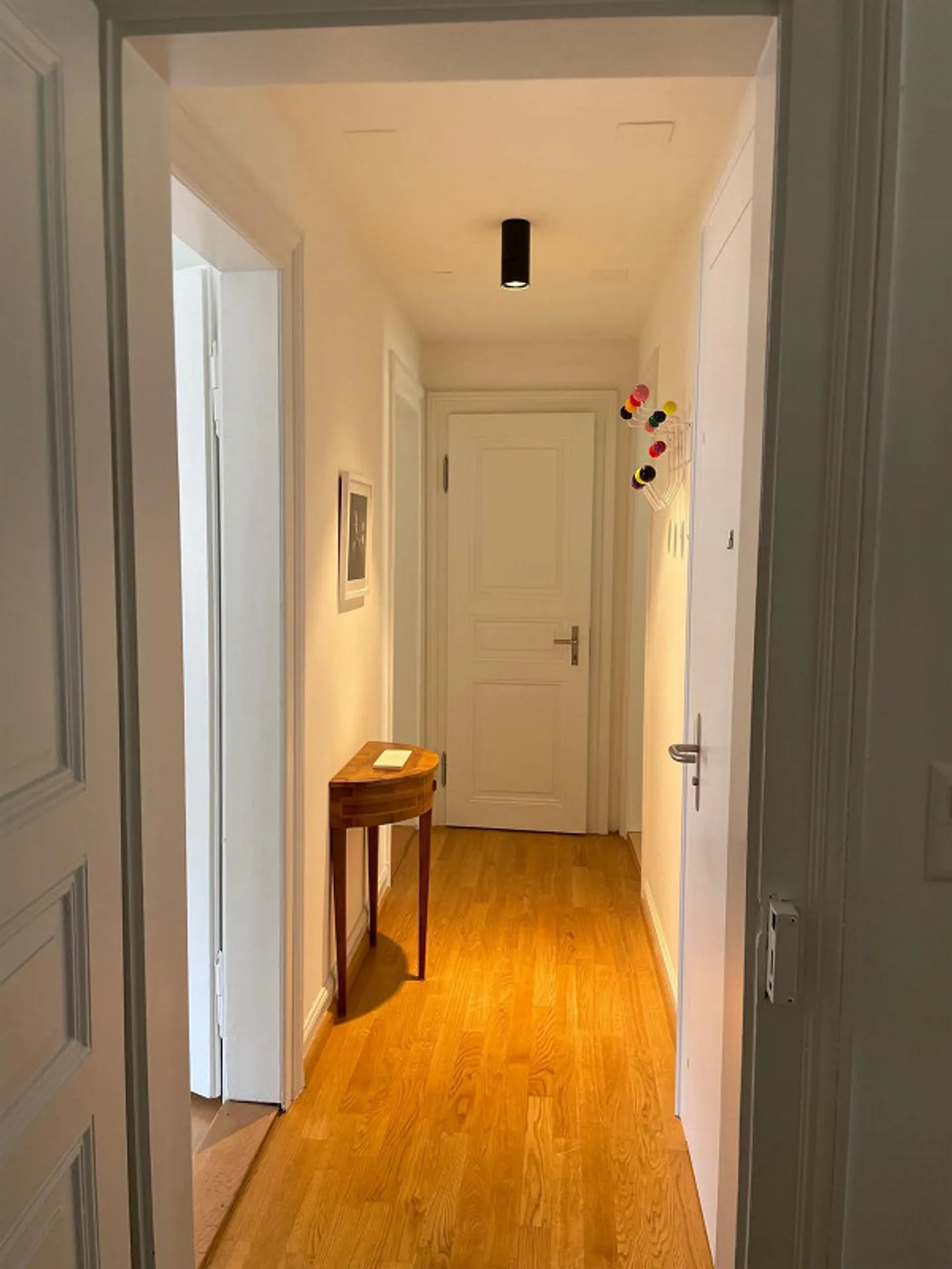 Appartement rénové de style classique design dans un immeuble ancien - Photo 10 sur 17