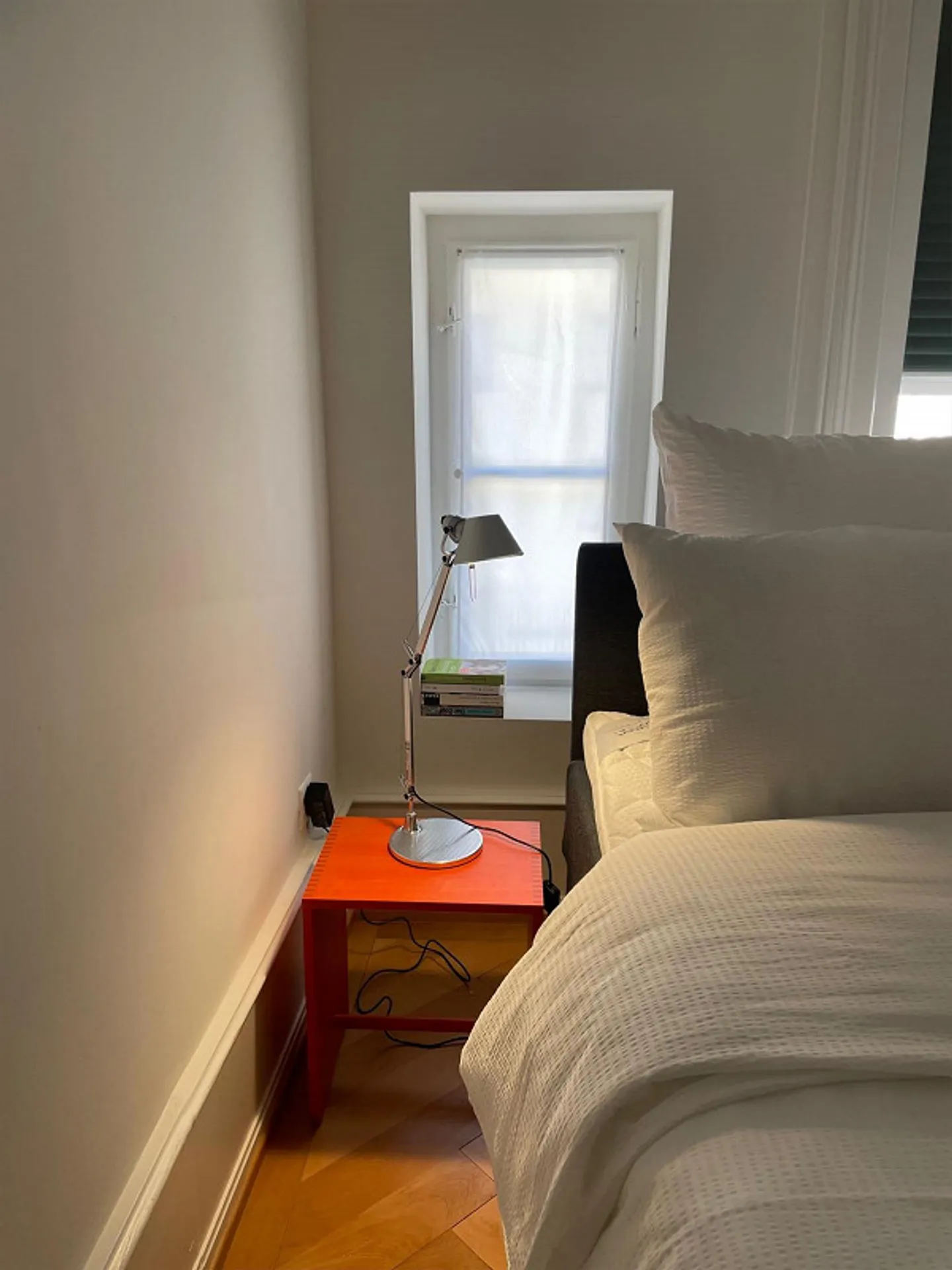 Appartement rénové de style classique design dans un immeuble ancien - Photo 16 sur 17