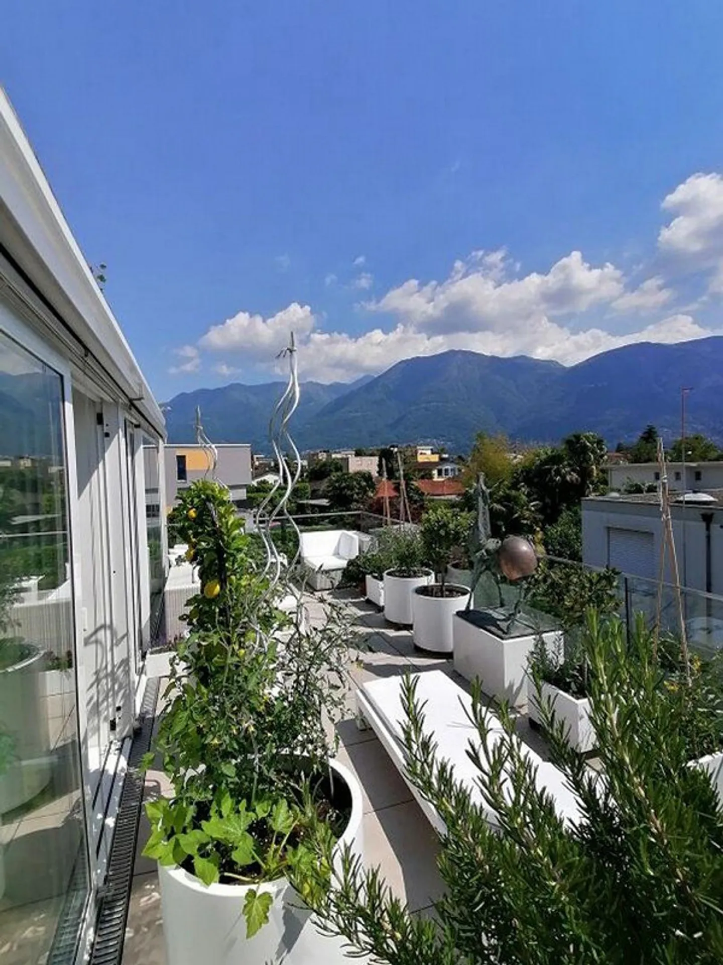Attico di lusso di 4.5 locali con grande terrazza e 2 posteggi in a... - Foto 12 di 13
