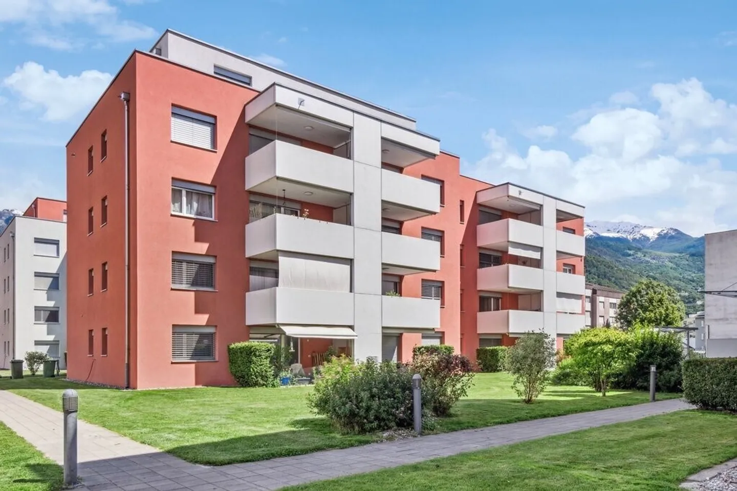 Bright 3.5-Room Apartment in Visp - Photo 1 of 10