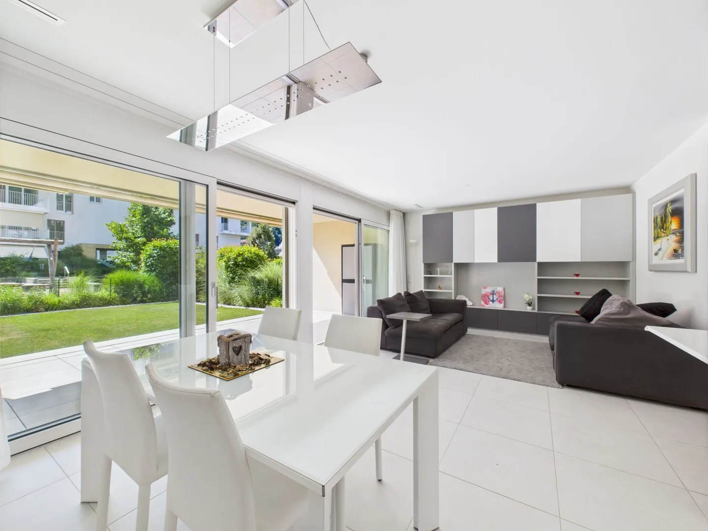 Appartamento moderno di 3,5 locali con giardino privato in complesso residenziale - Foto 2 di 27
