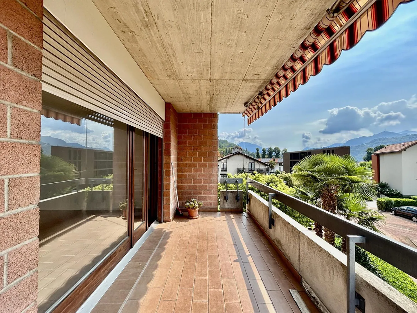 Appartamento ristrutturato con terrazza - Foto 2 di 10