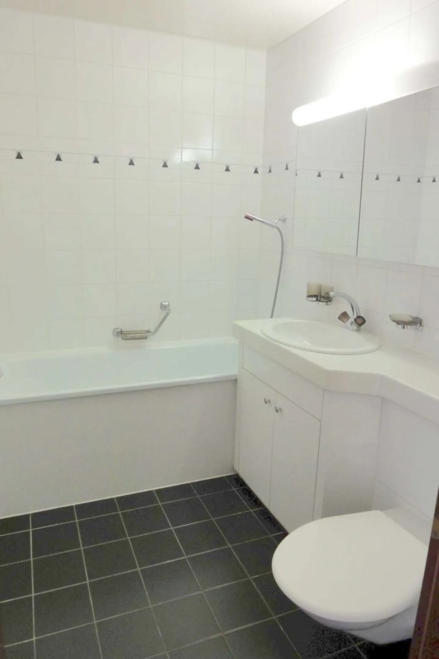 Charmantes 3.5 Zimmer mit Kamin - Foto 4 von 6