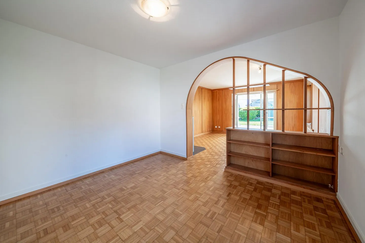 Incantevole casa unifamiliare con ampio spazio esterno e vista libera - Foto 5 di 13