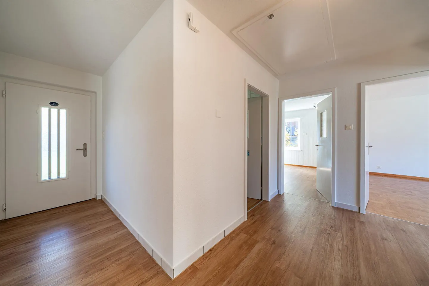 Incantevole casa unifamiliare con ampio spazio esterno e vista libera - Foto 8 di 13