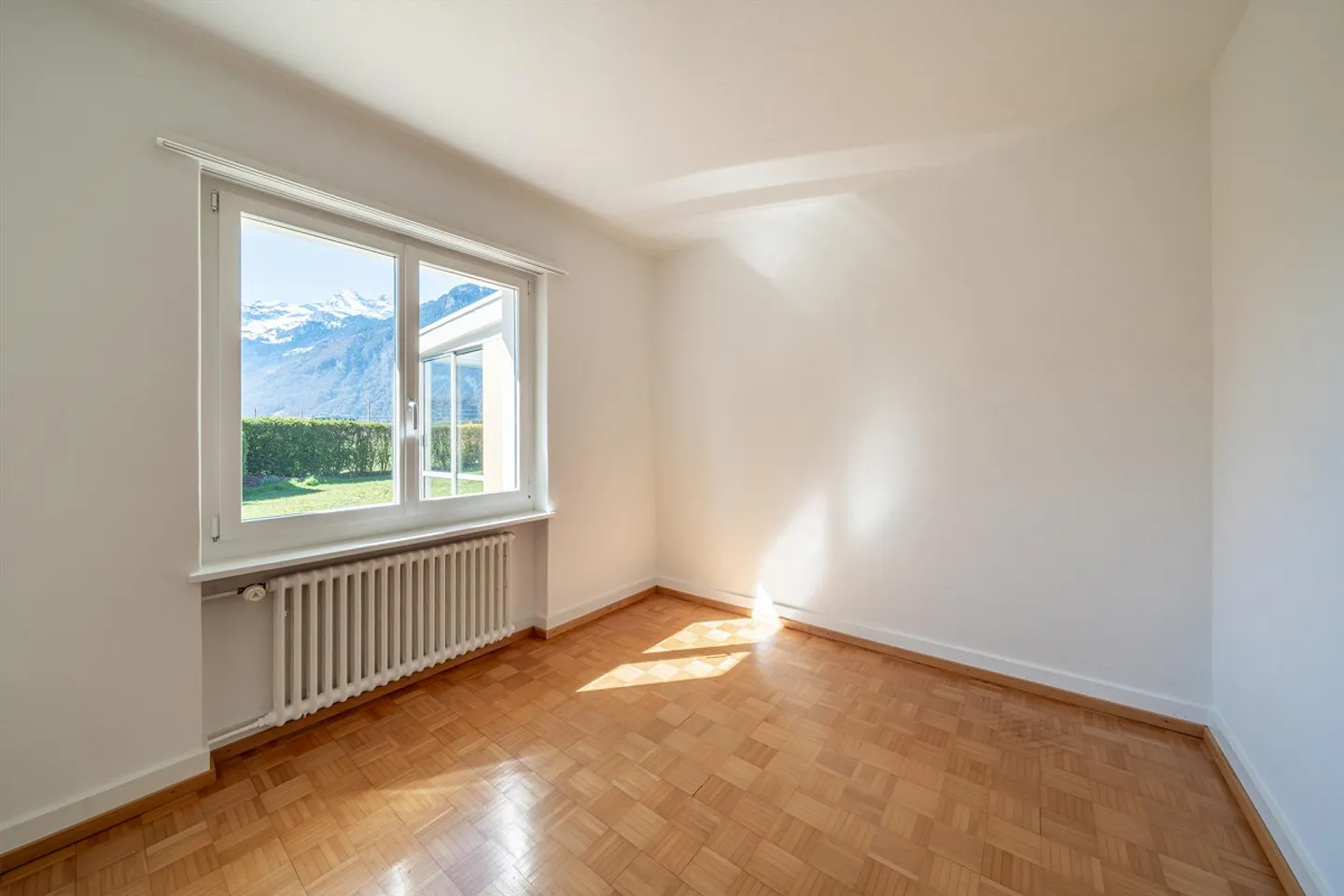 Incantevole casa unifamiliare con ampio spazio esterno e vista libera - Foto 9 di 13