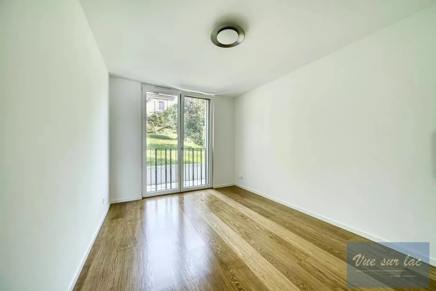 Magnifique appartement  à deux pas de Champittet et du lac! - Photo 8 sur 12