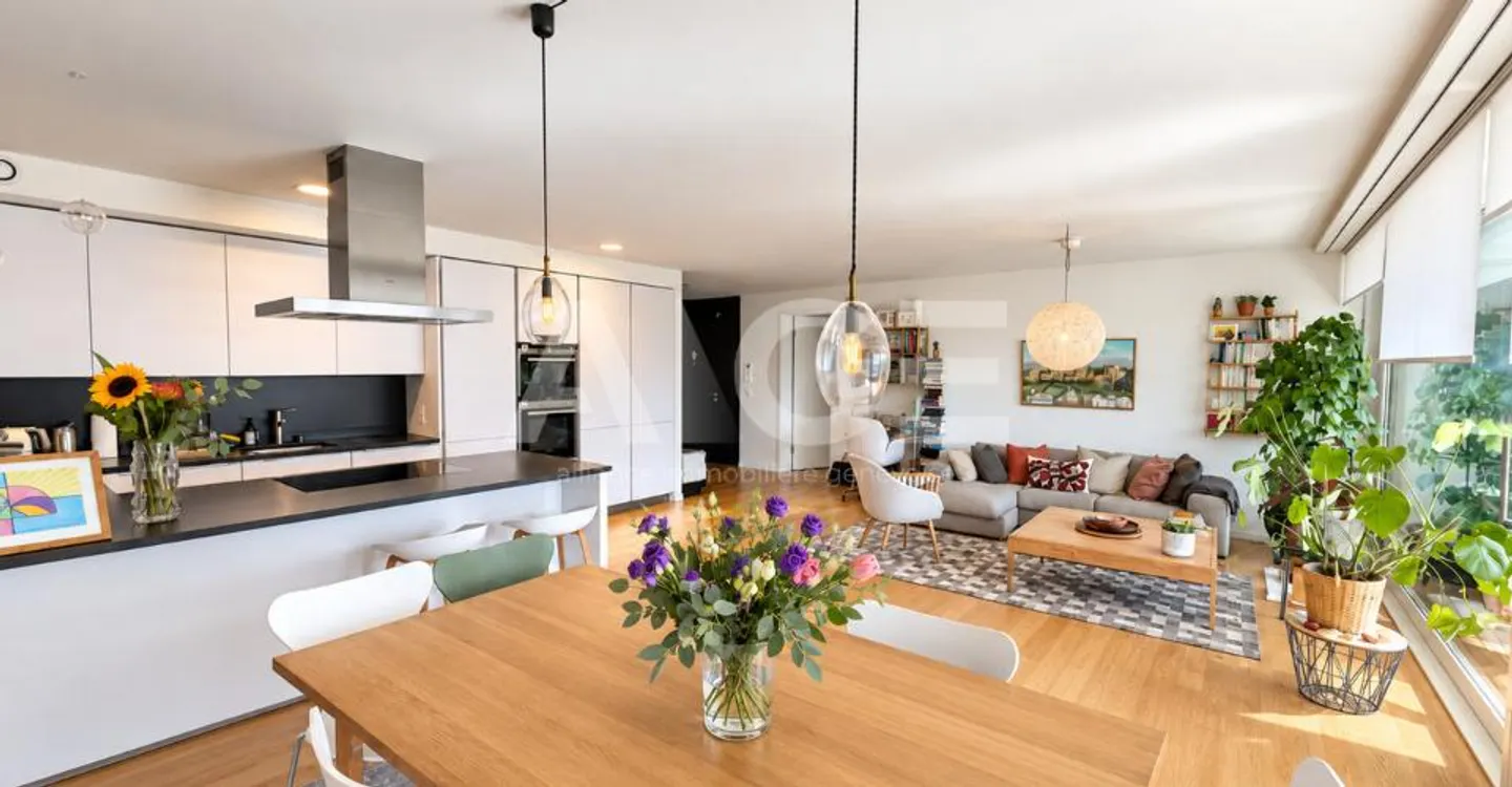 Elegant 5-room apartment in a prestigious residence - Photo 2 of 10