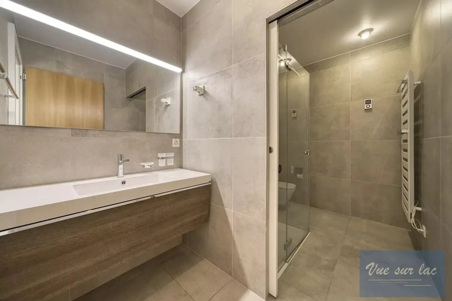 Magnifique appartement  à deux pas de Champittet et du lac! - Photo 9 sur 12