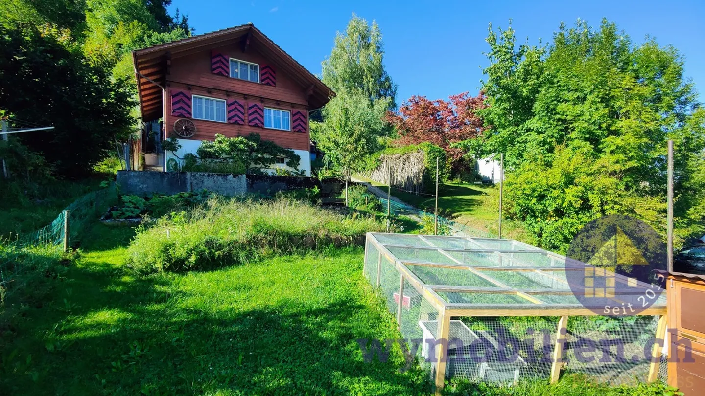 Chalet affascinante con giardino e area forestale a Bigenthal (Walkringen) - Foto 1 di 12