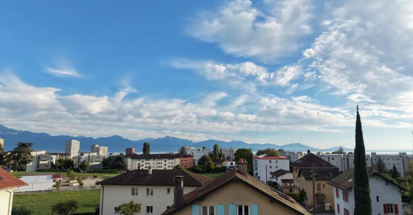 L'ÉLÉGANCE AUX PORTES DE LAUSANNE-2,5 pièces-RARE ET RECHERCHÉ - Photo 6 sur 8