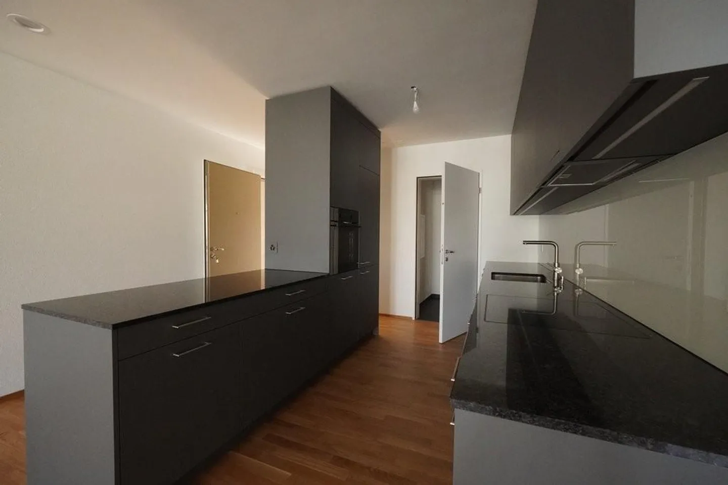 PREMIÈRE LOCATION À LIESTAL - chaque appartement avec sa propre tour de lavage - Photo 5 sur 11