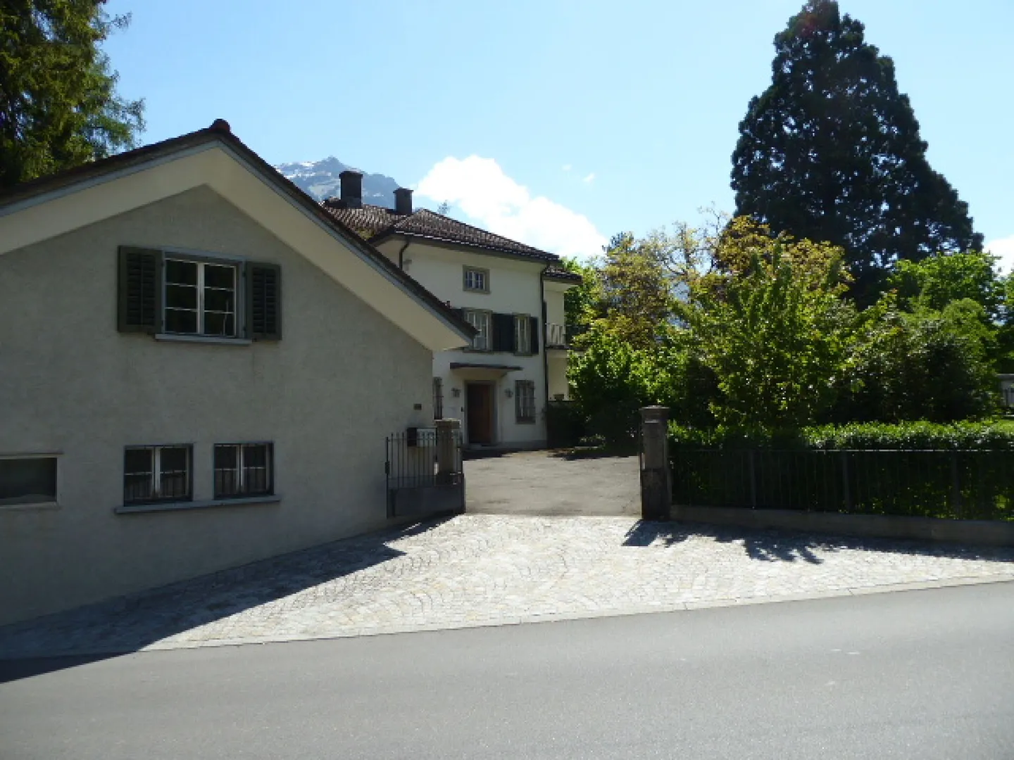 Imponente villa di 4 stanze con parco e riserva di terreno - Foto 5 di 20