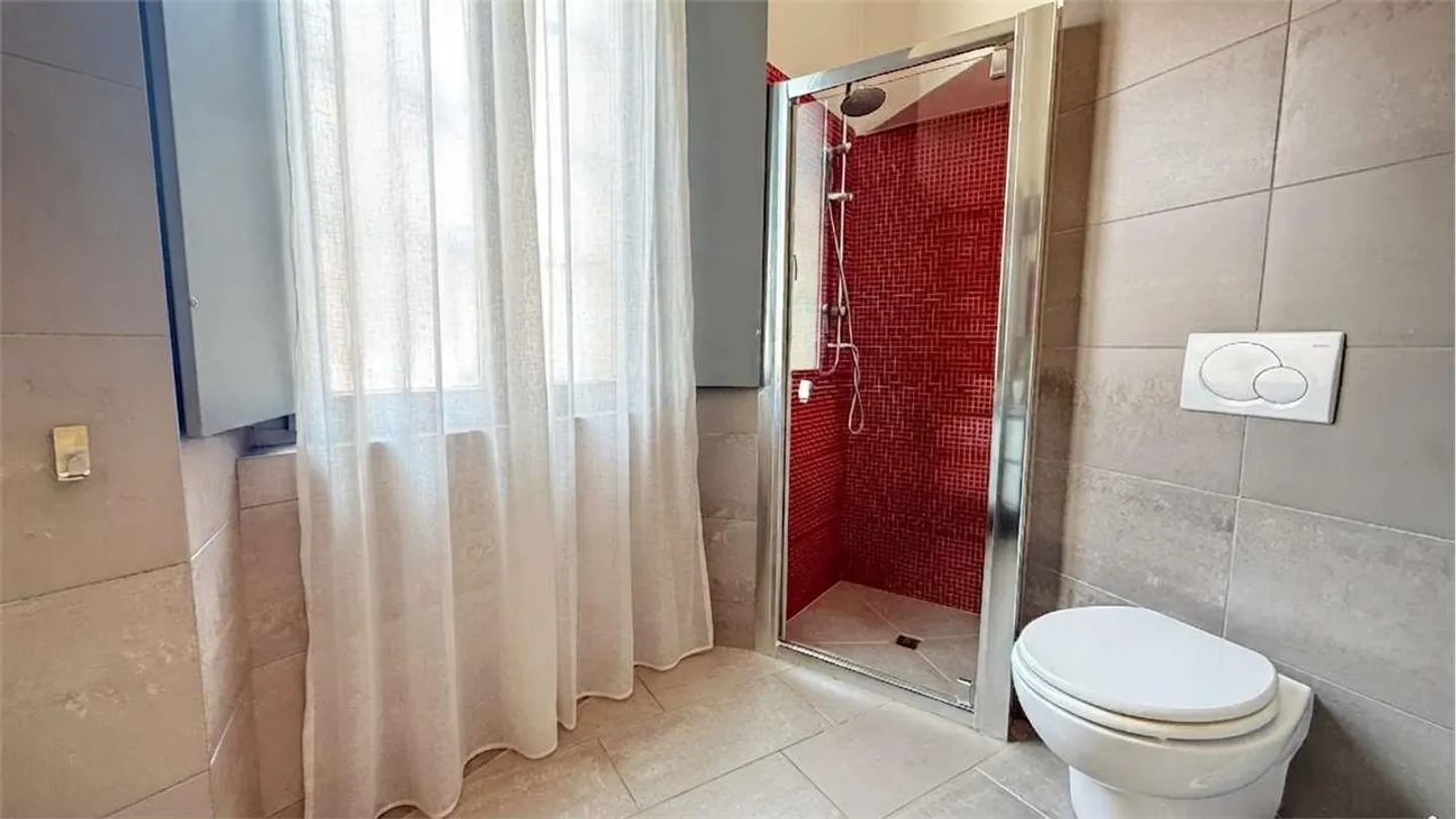 Charmante 2,5-Zimmer-Wohnung mit Garten und Parkplatz - Foto 11 von 13
