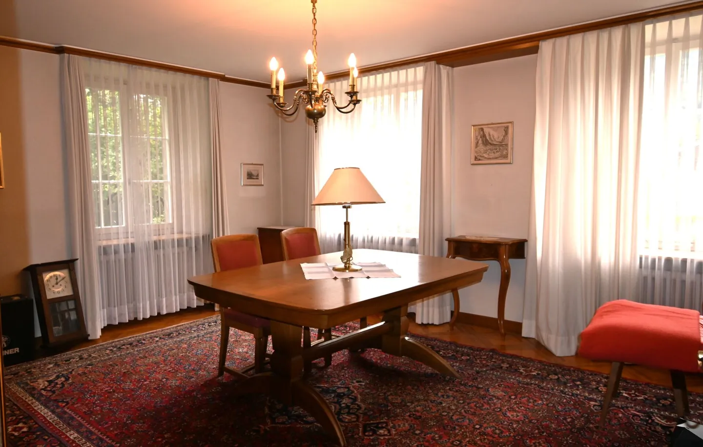 Imponente villa di 4 stanze con parco e riserva di terreno - Foto 8 di 20