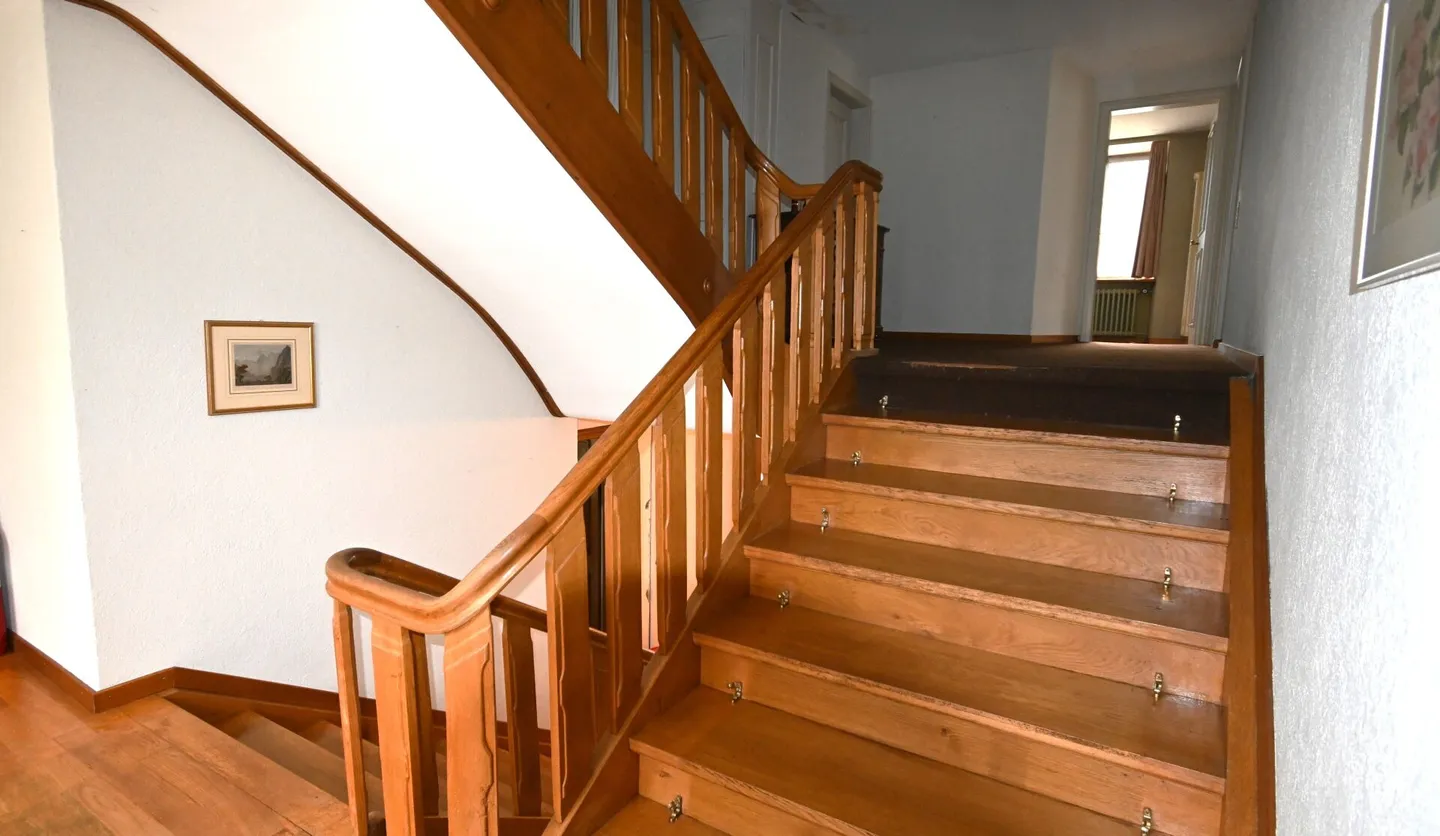 Imponente villa di 4 stanze con parco e riserva di terreno - Foto 10 di 20