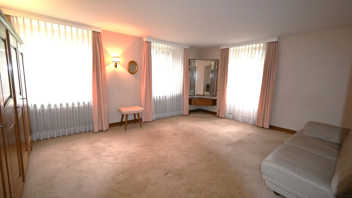 Imponente villa di 4 stanze con parco e riserva di terreno - Foto 12 di 20