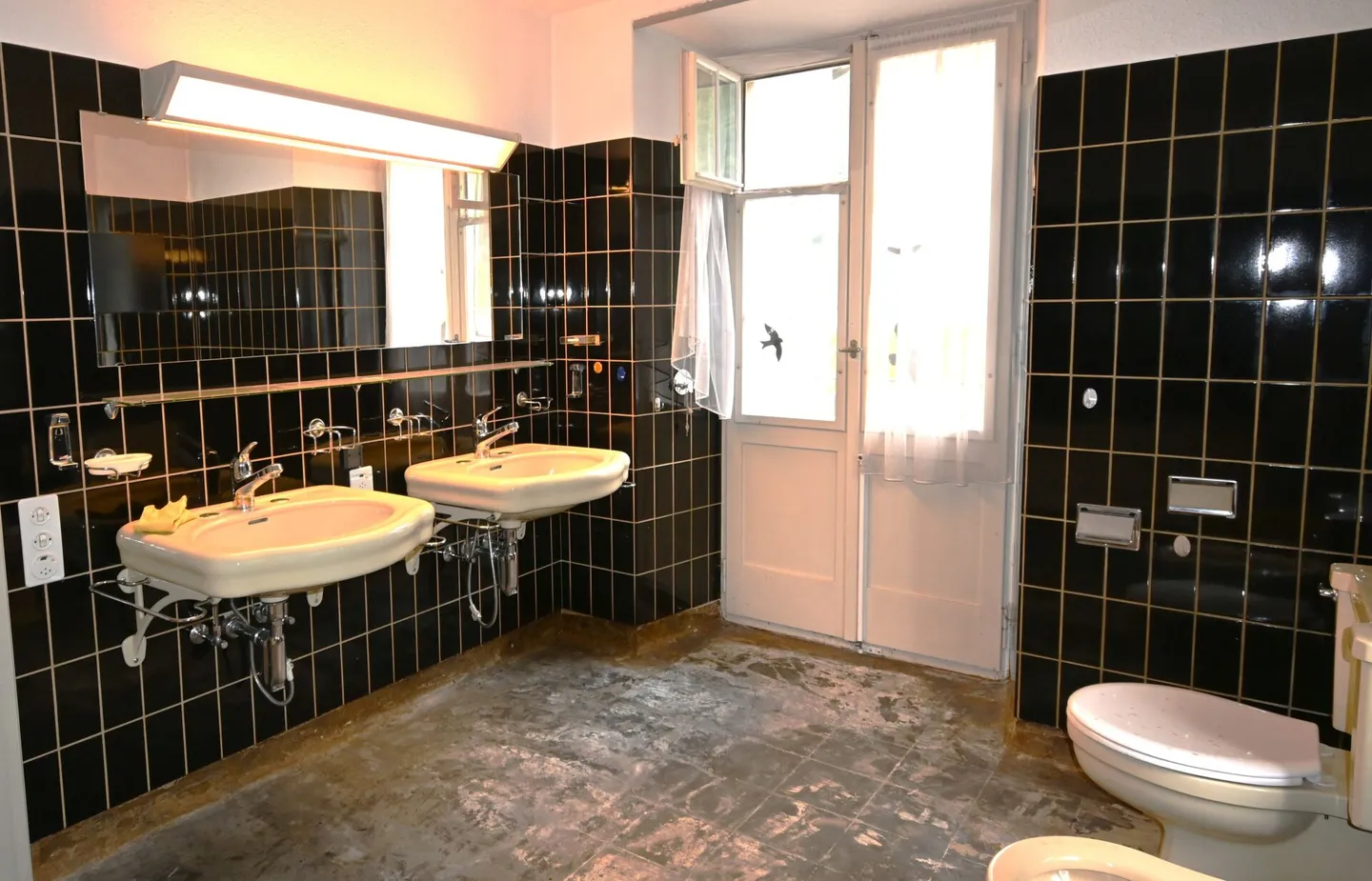 Imponente villa di 4 stanze con parco e riserva di terreno - Foto 15 di 20