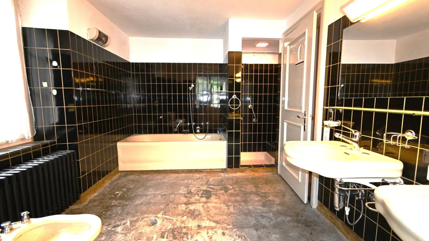 Imponente villa di 4 stanze con parco e riserva di terreno - Foto 16 di 20