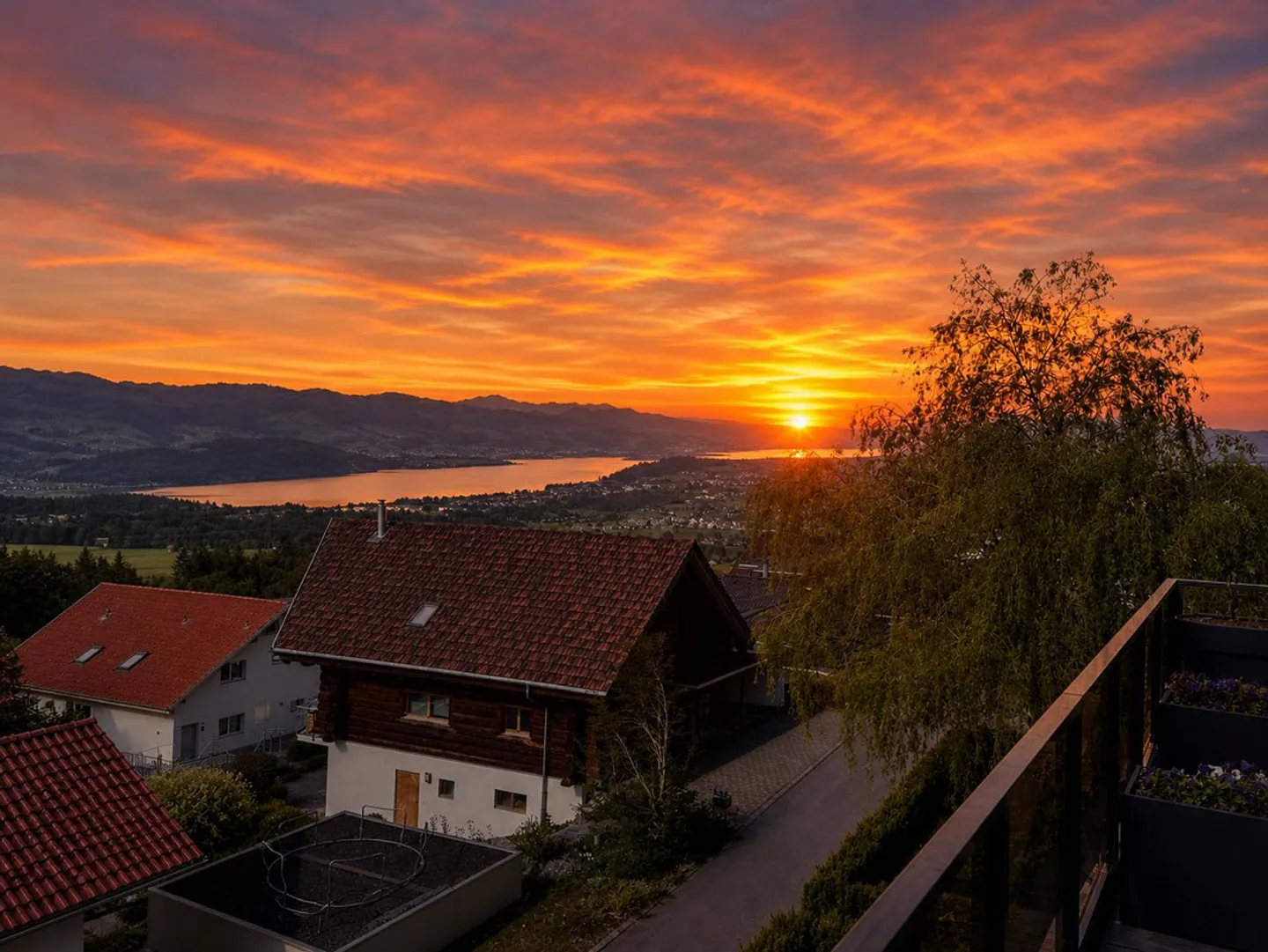 Appartamento in terrazza di 5,5 stanze con vista sulle montagne e sul lago - Foto 12 di 13
