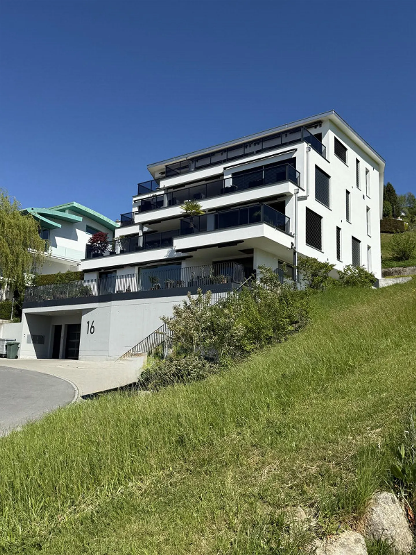 Appartamento in terrazza di 5,5 stanze con vista sulle montagne e sul lago - Foto 10 di 13