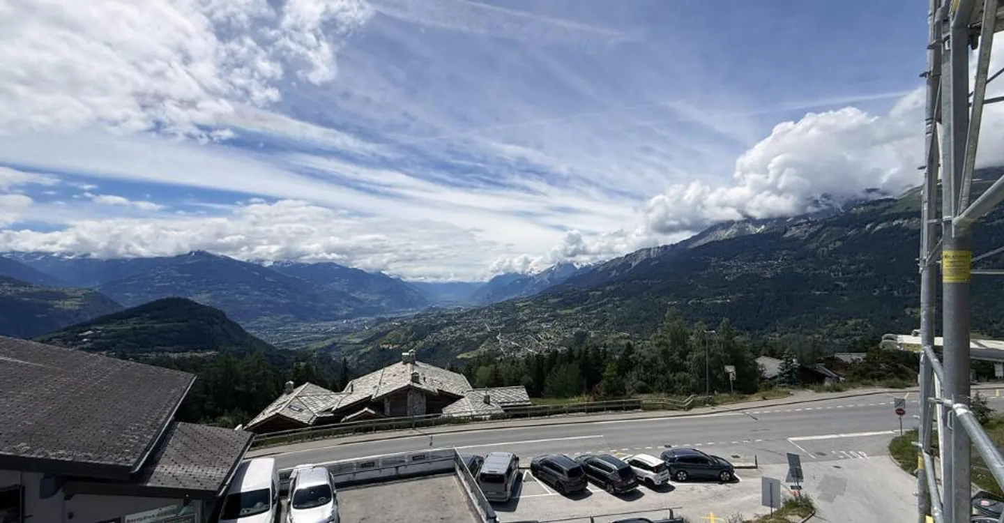 Residential chalet 4.5/5.5 rooms in Crans-Montana - Photo 12 of 13