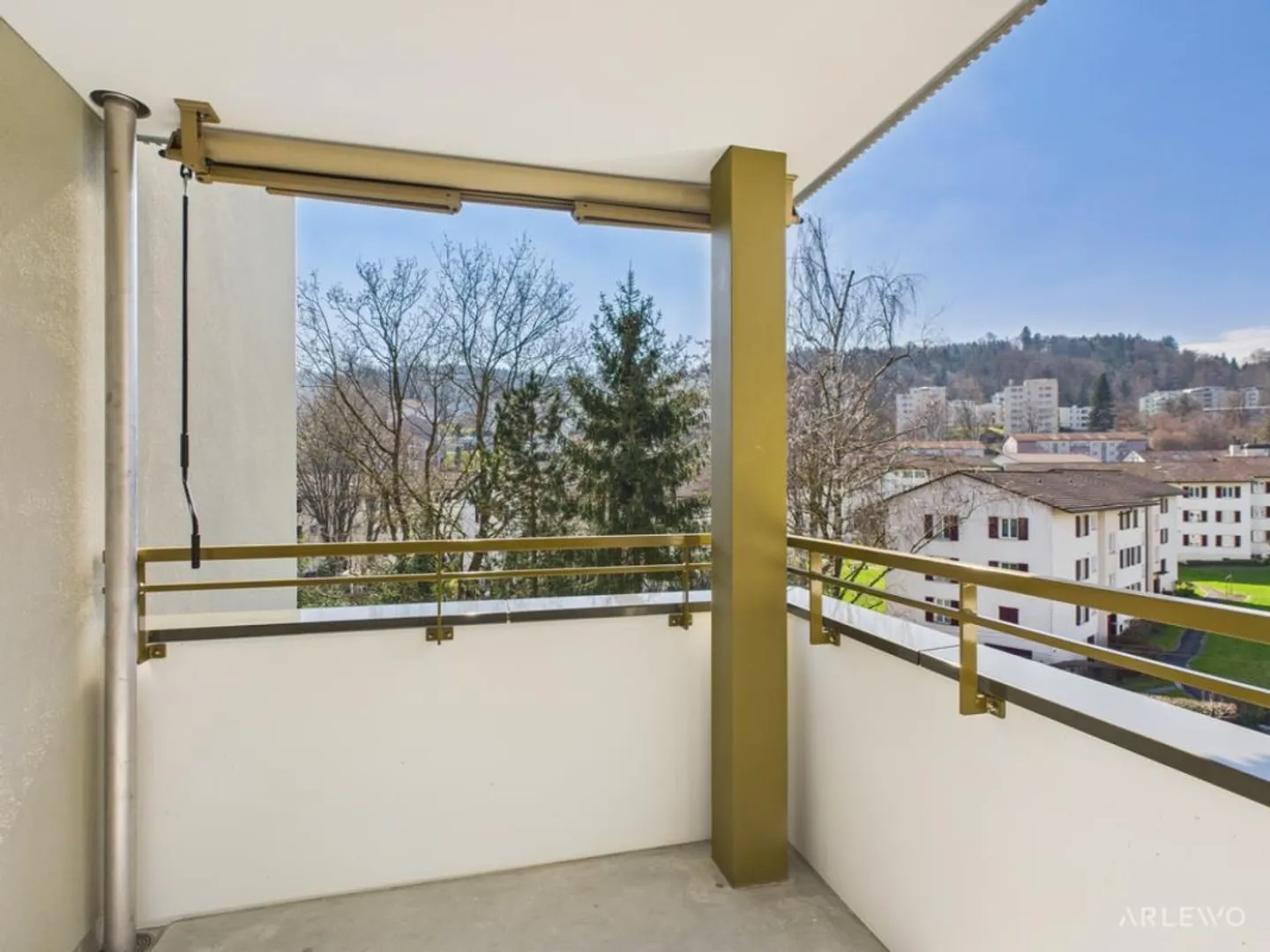 Una casa vicino al lago e alla città - Foto 9 di 9