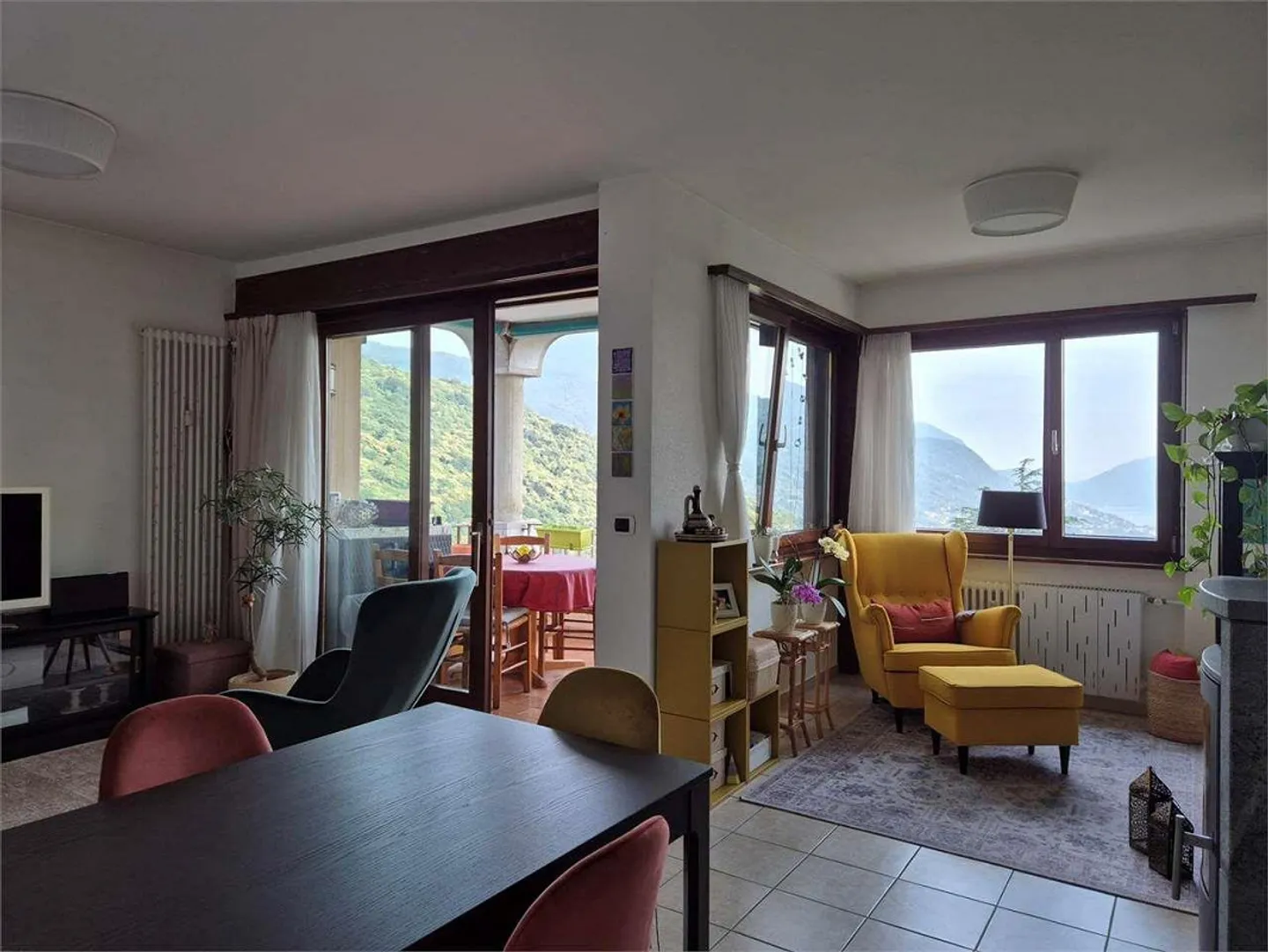 2613_Lopagno_Bright 2.5 Room Apartment with Panoramic View. - Photo 3 of 11