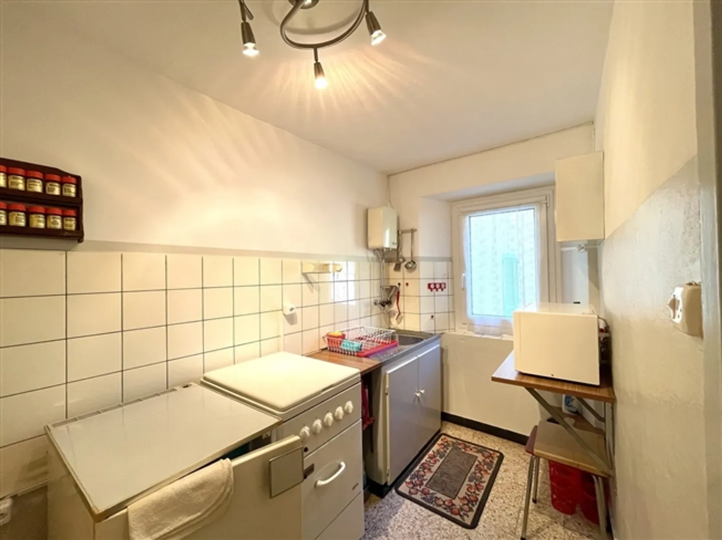 Large Single-Family House - Photo 9 of 15