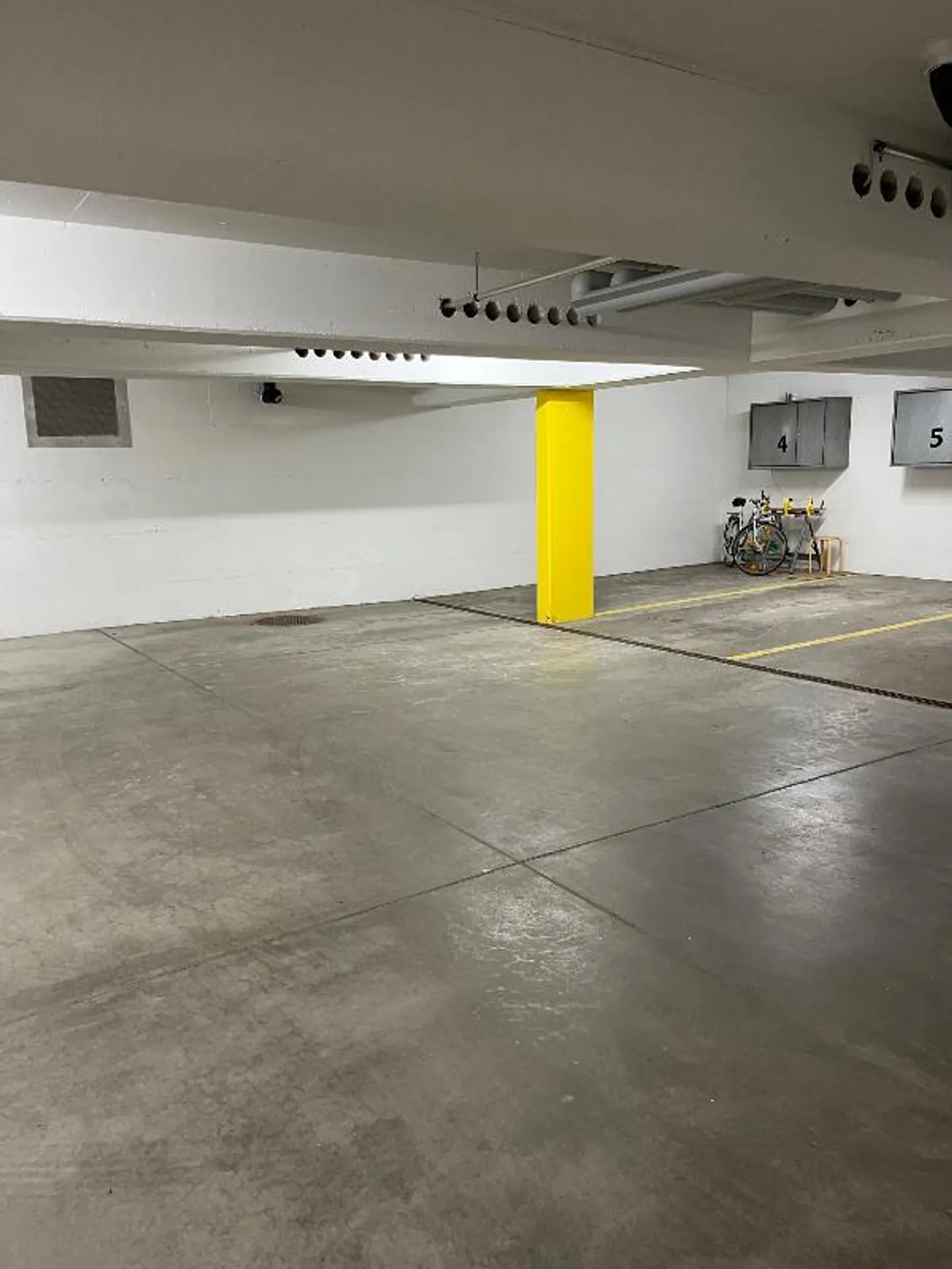 «Tiefgarage» - Foto 2 von 2