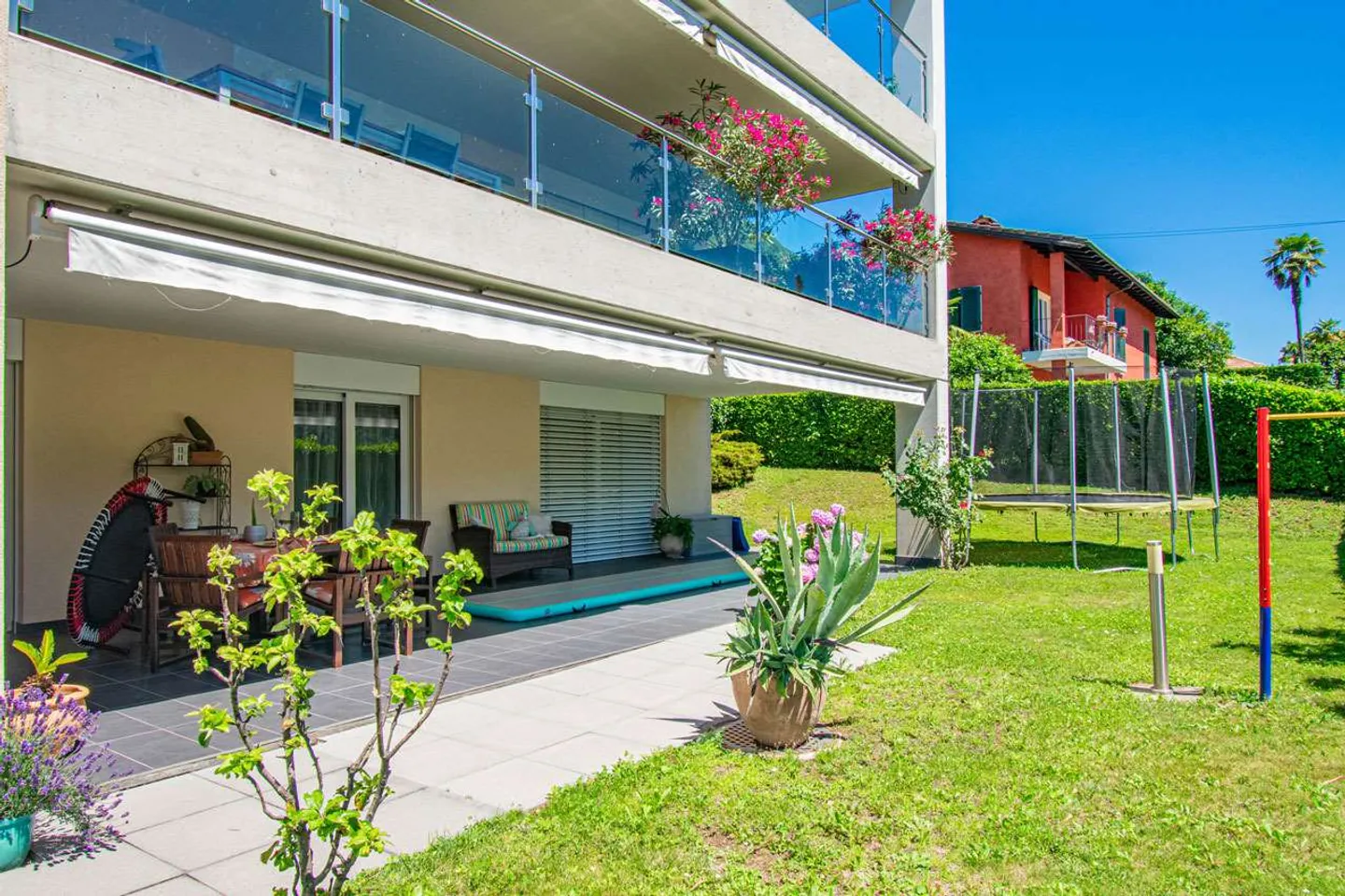 Appartement avec vue sur le lac et jardin - Photo 4 sur 8