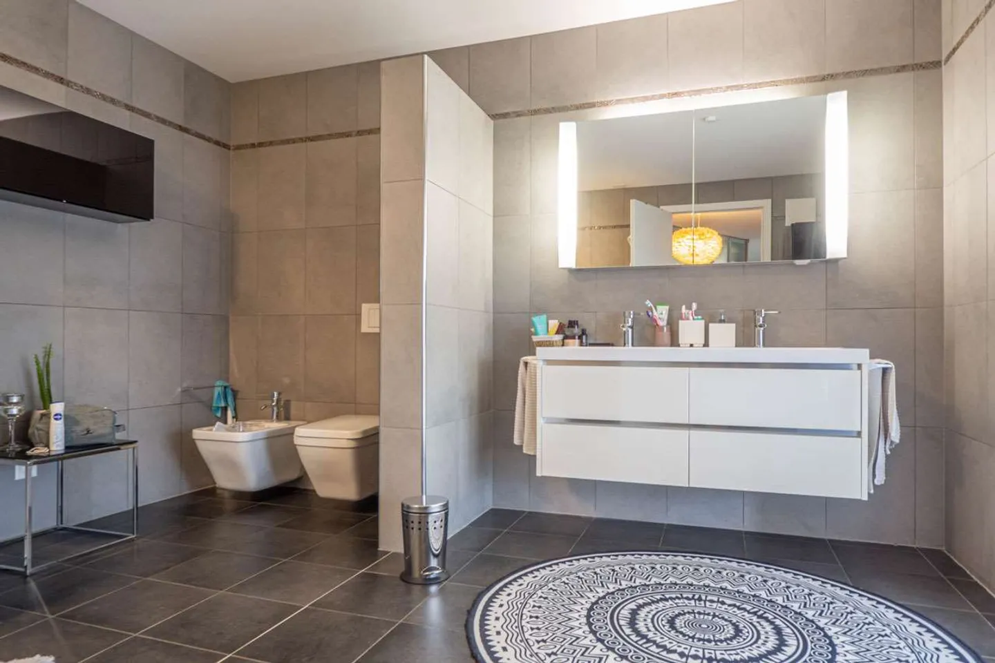 Appartement avec vue sur le lac et jardin - Photo 8 sur 8