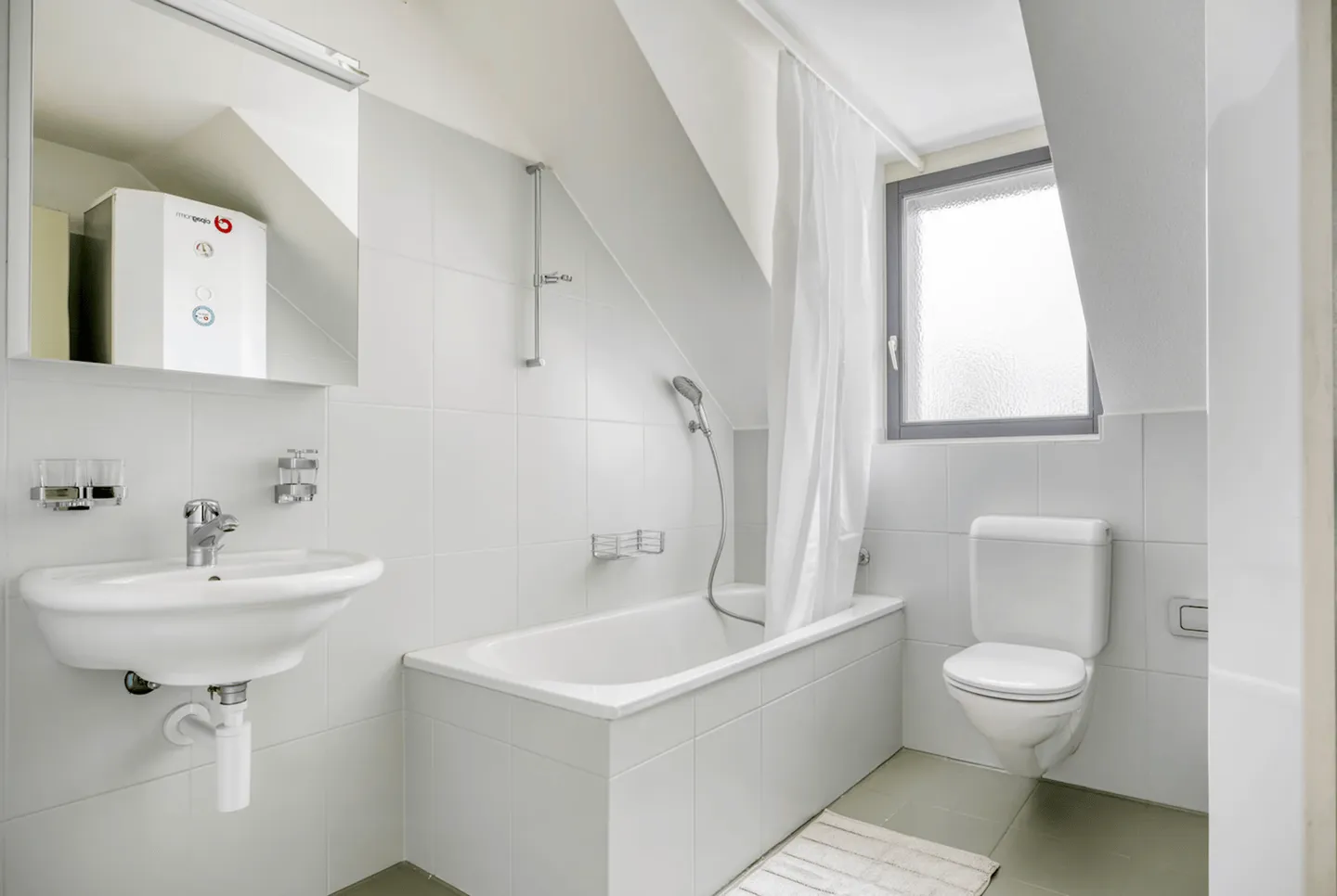 Sonderaktion! Charmantes 2.5-Zimmer-Duplex-Apartment in Zürichs lebhaftem Stadtteil 4 - Foto 10 von 14