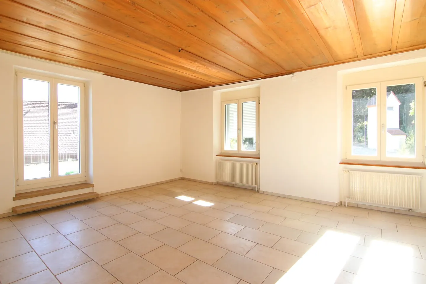 Charming 4.5-room apartment with large terrace - Photo 2 of 8