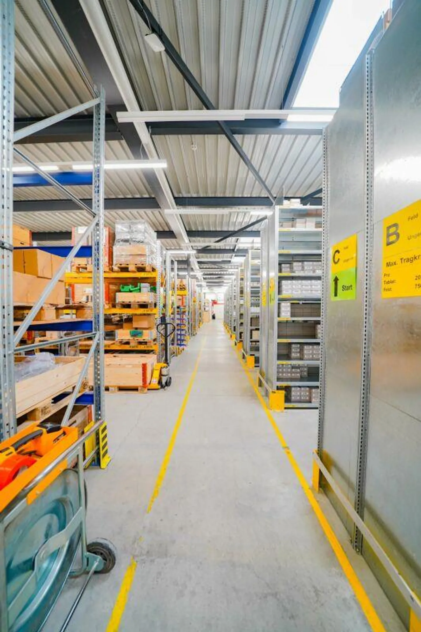 Spazi commerciali, uffici o magazzini a partire da 120 m² in posizione privilegiata - Foto 2 di 10