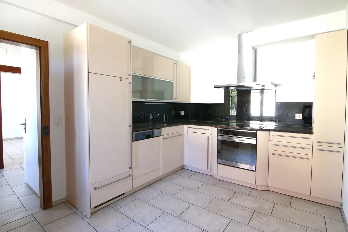 Charming 4.5-room apartment with large terrace - Photo 7 of 8