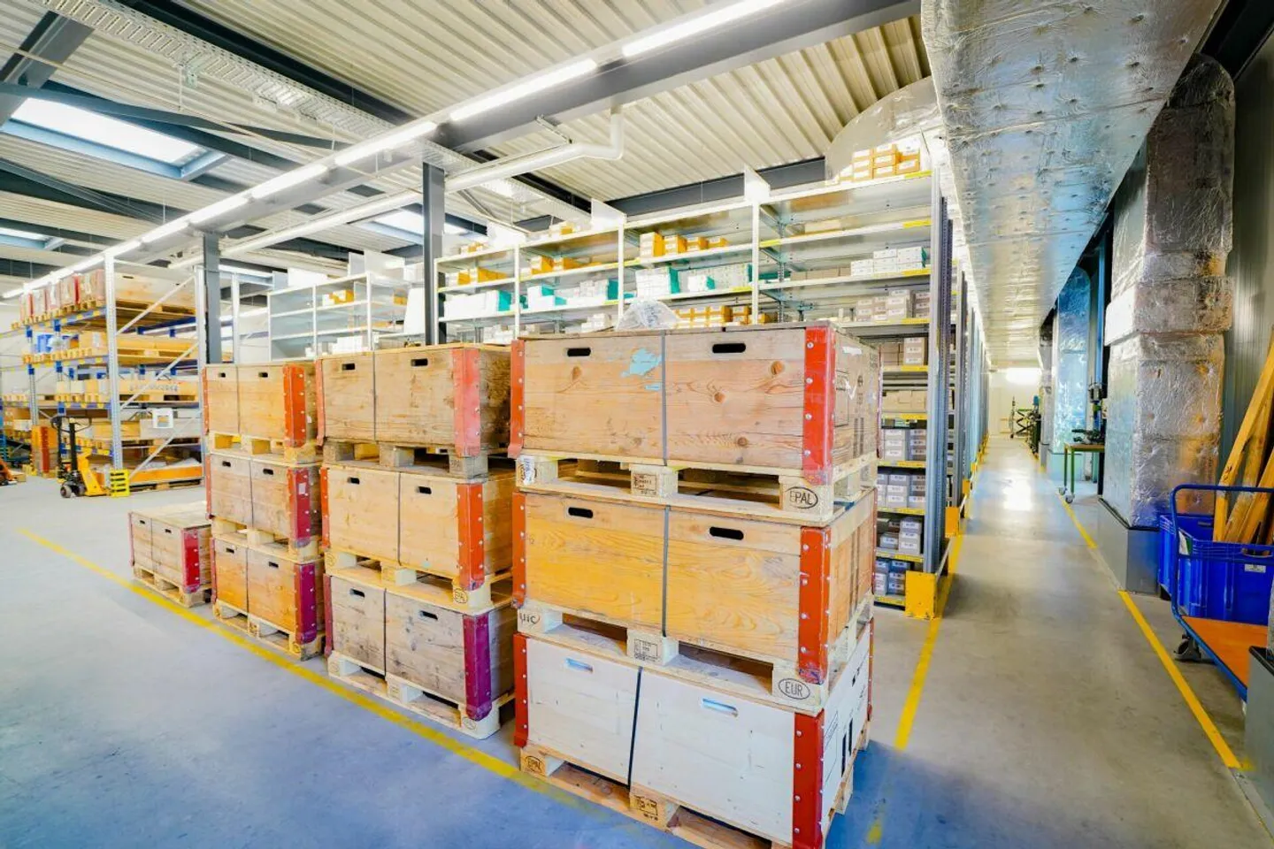 Spazi commerciali, uffici o magazzini a partire da 120 m² in posizione privilegiata - Foto 1 di 10