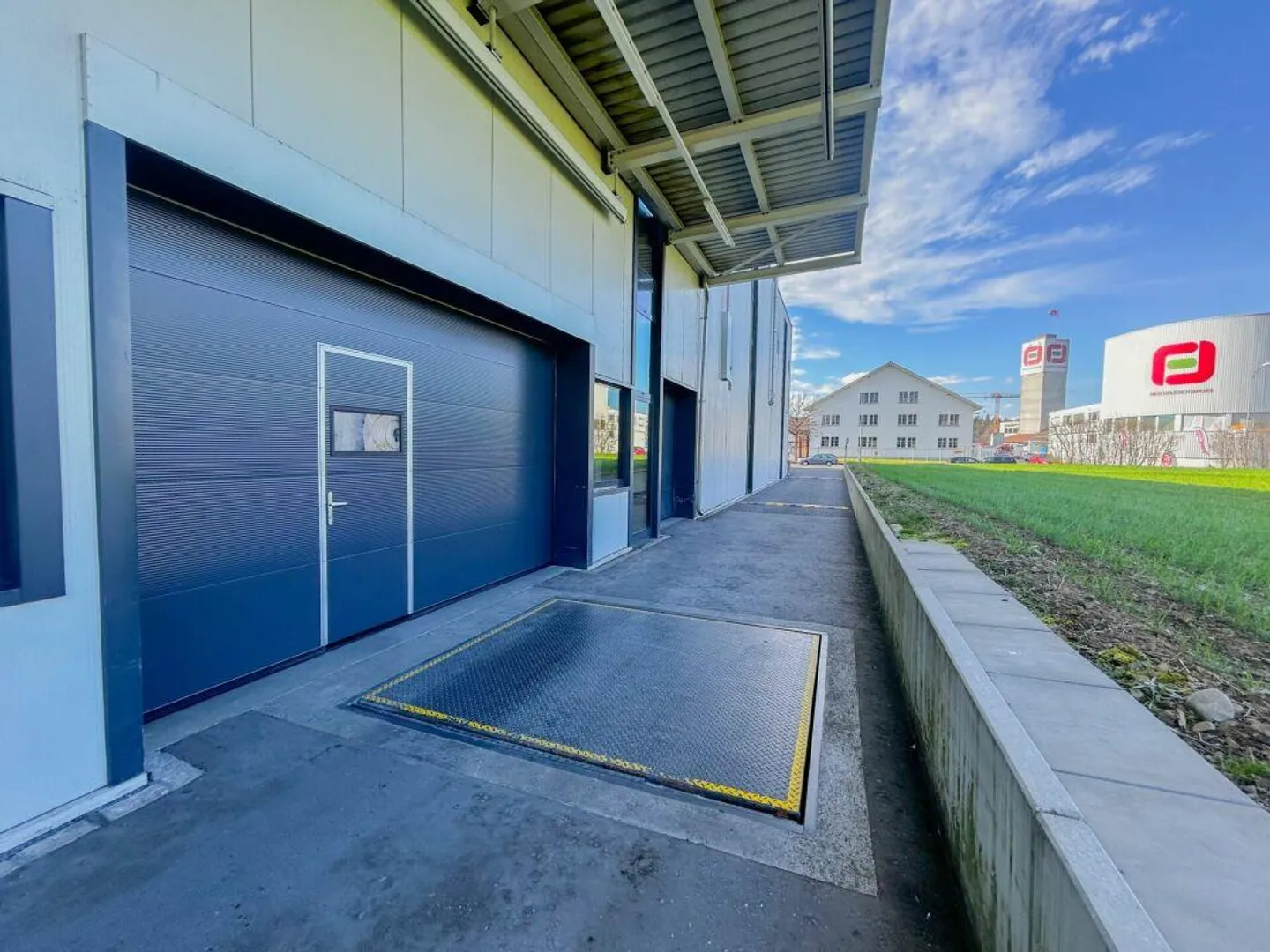Spazi commerciali, uffici o magazzini a partire da 120 m² in posizione privilegiata - Foto 4 di 10